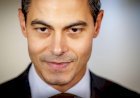 Centro vence eleições na Holanda e Ron Jetten deve ser o primeiro premiê gay do país