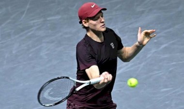 Sinner amplia freguesia sobre Ben Shelton em sua 400ª partida a nível ATP e vai à semi em Paris