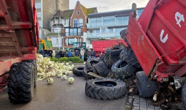 Agricultores franceses protestam contra acordo UE-Mercosul em frente à casa de praia de Macron