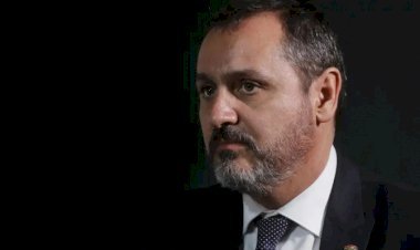 Diretor-geral retira credenciais de policial dos EUA do sistema da PF