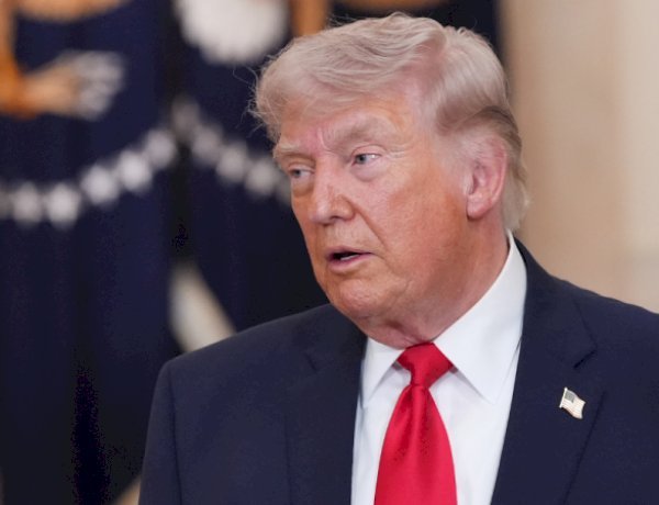 Trump ameaça destruir navios do Irã que desafiarem bloqueio naval