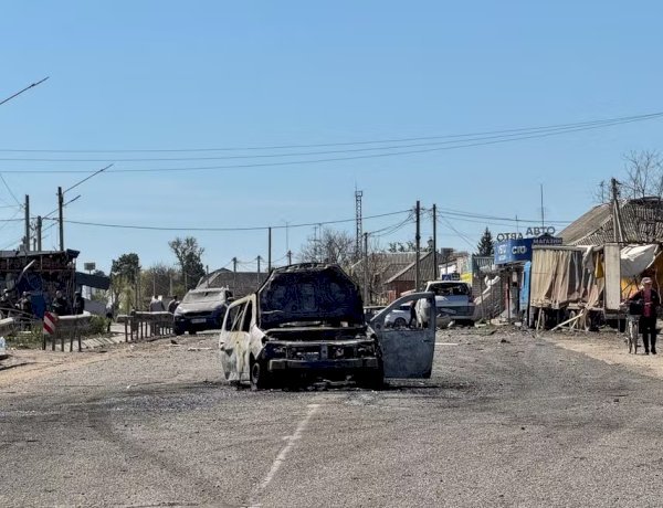 Míssil russo atinge área comercial na Ucrânia e deixa 6 mortos