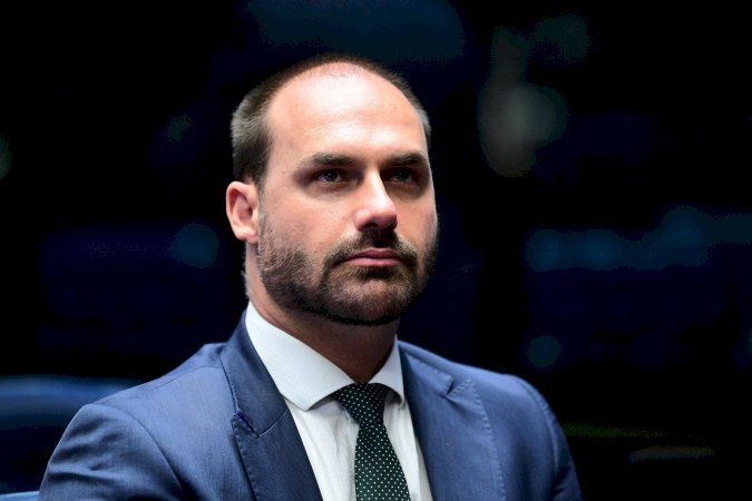 Defensoria pede ao STF que rejeite a denúncia da PGR contra Eduardo Bolsonaro