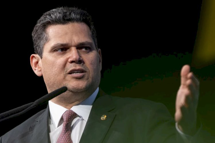Alcolumbre se irrita com vazamento de encontro com Messias