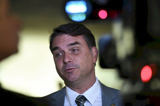 Flávio Bolsonaro vê Senado retomando independência e afirma: ‘Lula não tem mais articulação no Congresso’